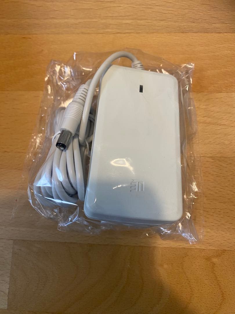 59【美品】NEWA+ 美顔器 パープル　　トリートメントジェル新品1個付き