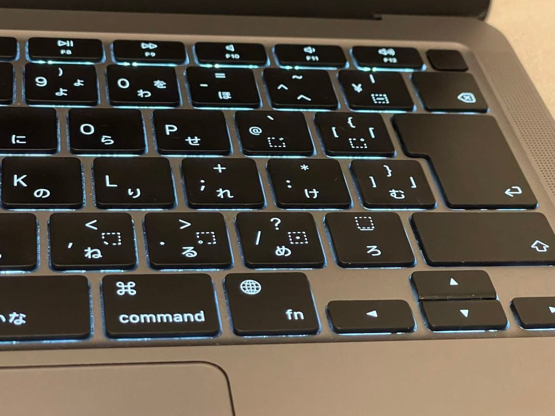 MacBook Air 13.3 インチ (2020) / スペースグレー