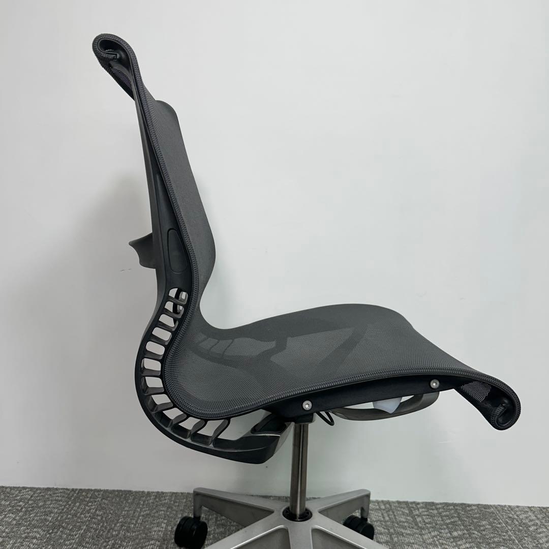 ぱぱさん　Herman millerハーマンミラーSetu（セトゥ）チェア