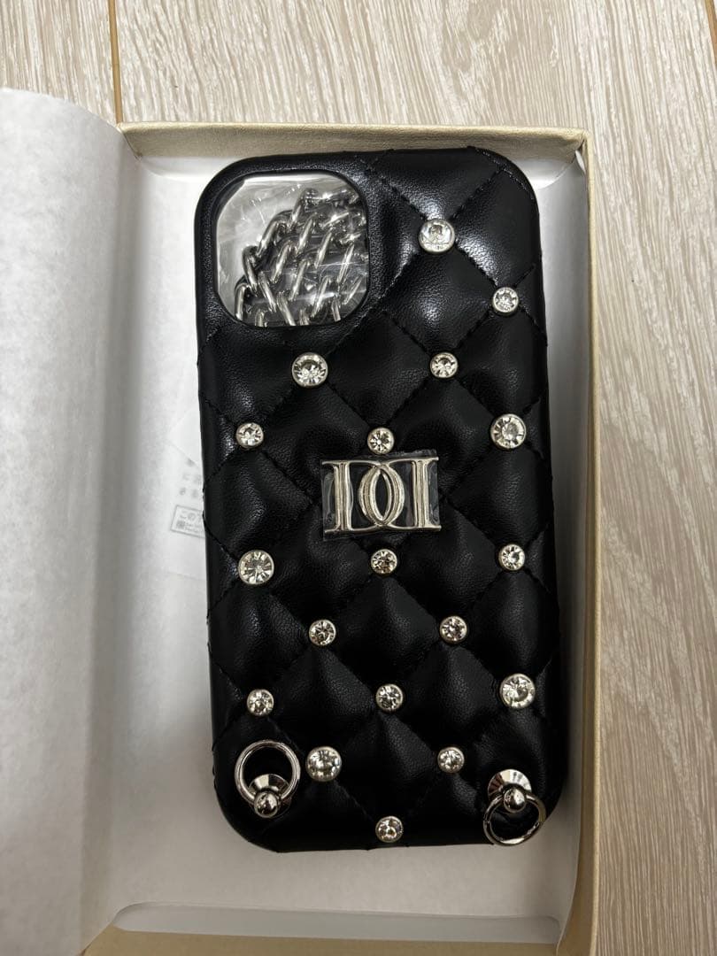 ダーリッチ　キルティングビジューiPhoneケース　iPhone15