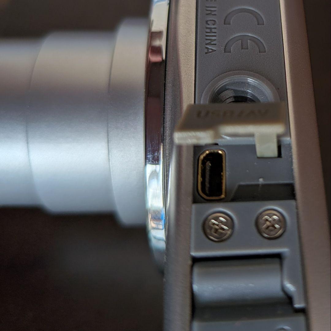 CASIO EXILIM EX-Z690 コンパクト デジタルカメラ デジカメ