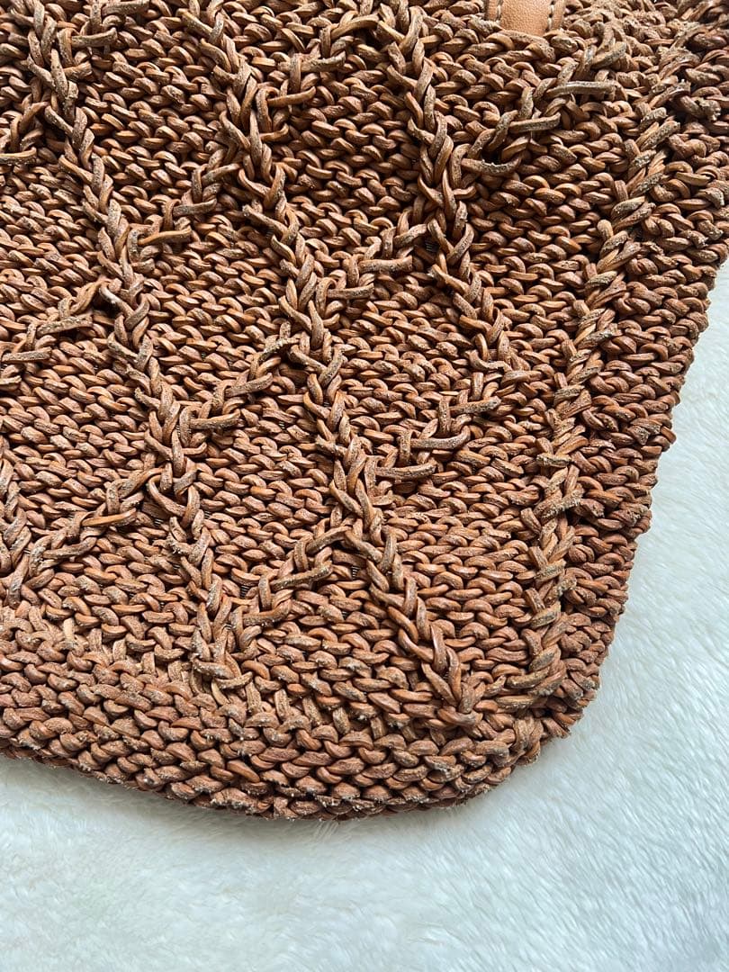 ベカシャネル　編み込みバッグ　ヌメ革