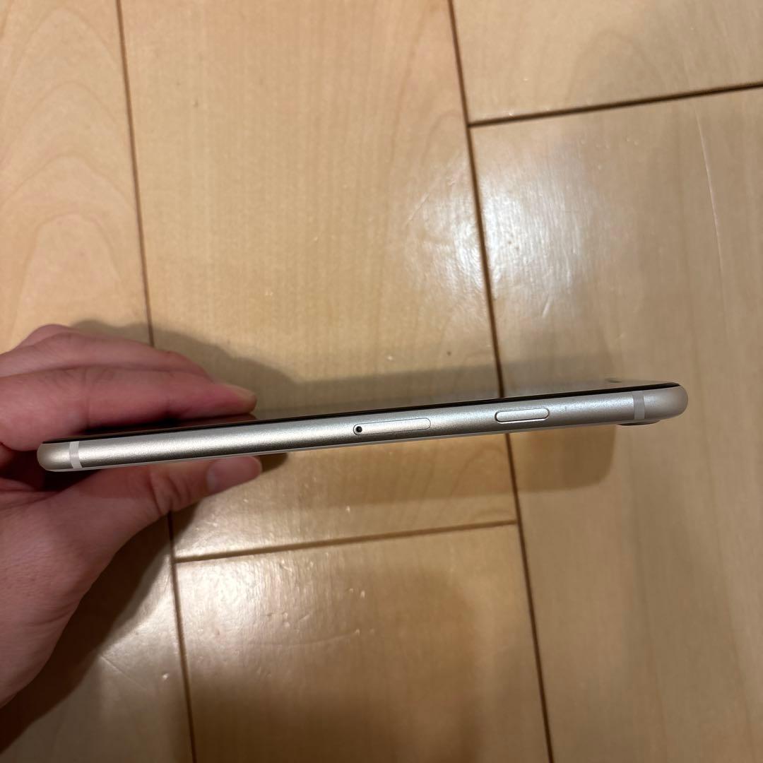 r*）様 SIMフリー iPhone SE3 256GB 第3世代