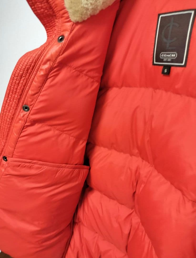 【最終価格】コーチ　ダウンジャケット　オレンジ