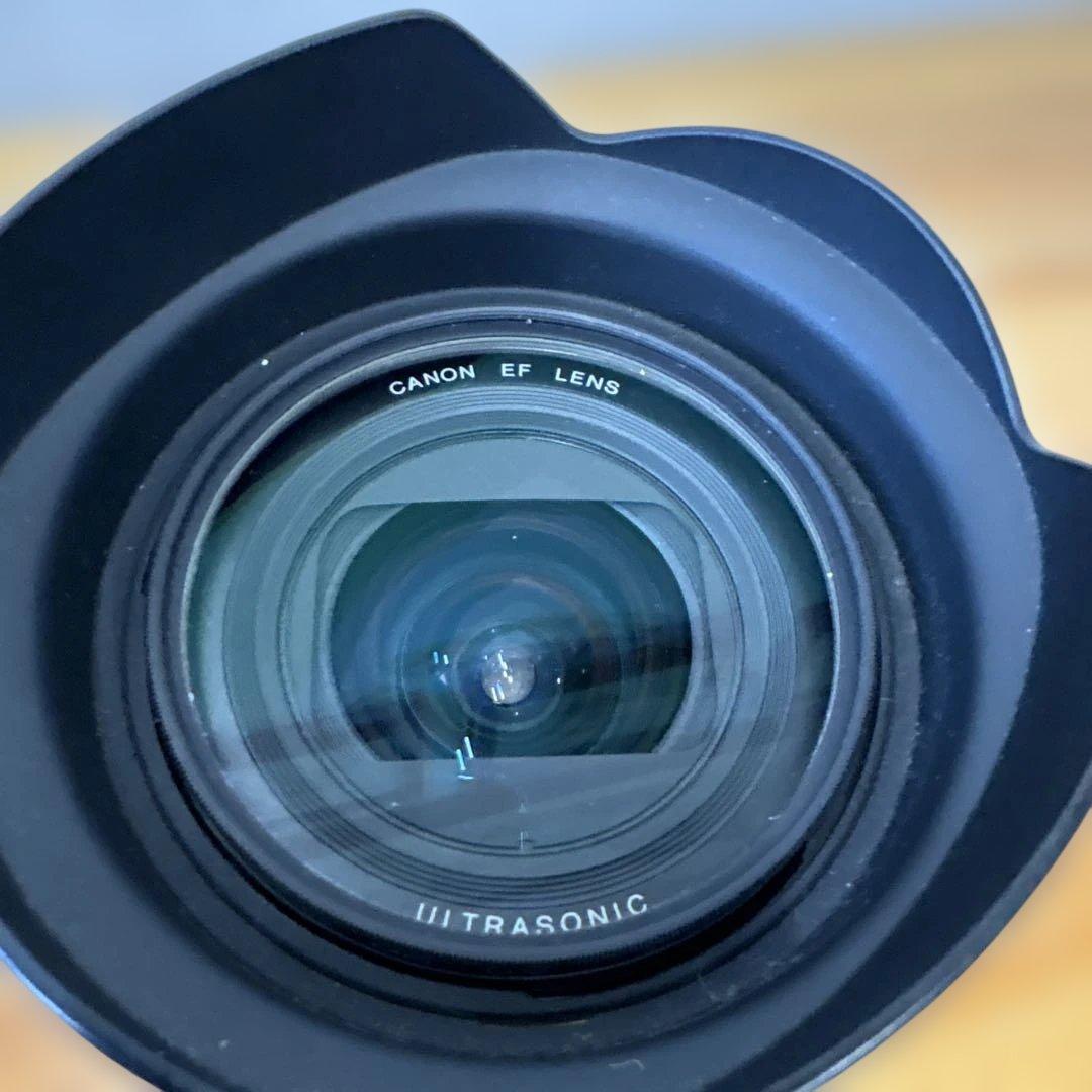 Canon EF 20-35mm f/3.5-4.5 レンズ