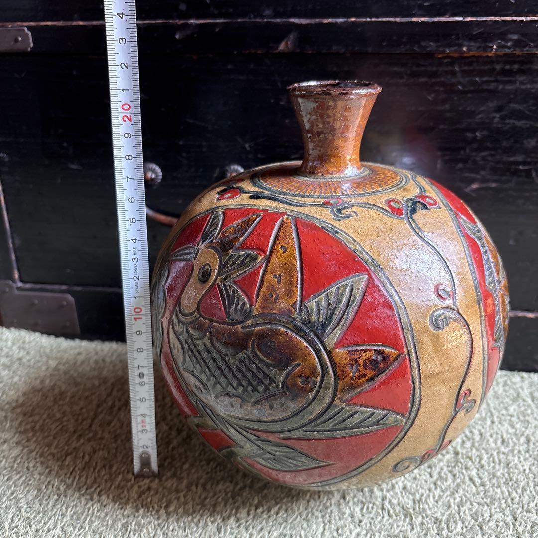 沖縄　やちむん　新垣勲　壺屋焼　飾り壺　鳥　魚　赤絵　陶器製　土もの
