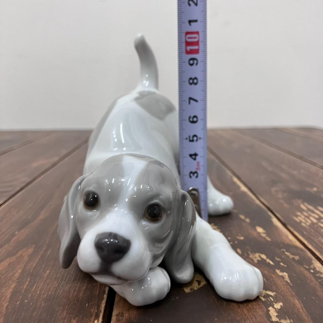 リヤドロ　LLADRO　むじゃきなビーグル　おしりを立てて　陶器　置物