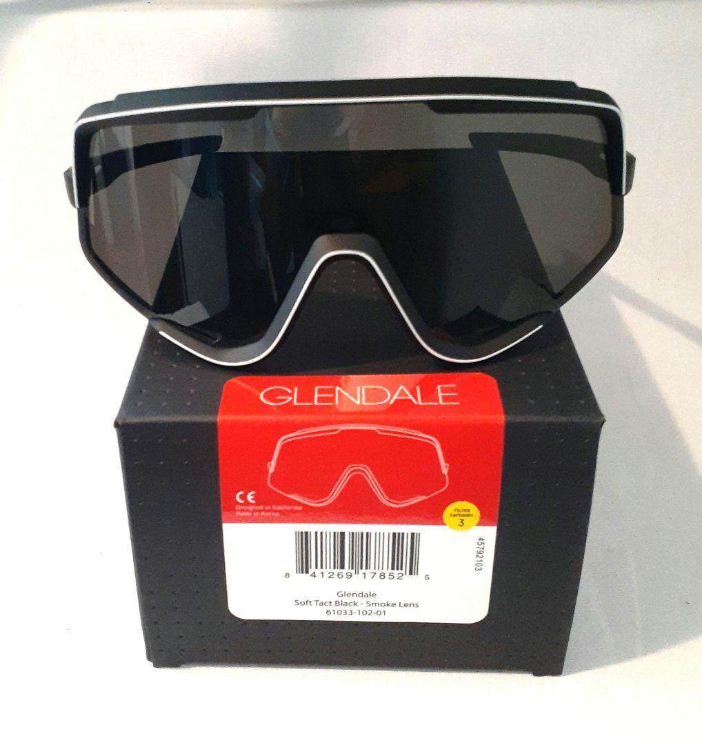 100% Glendale ブラック ワンハンドレッド サングラス