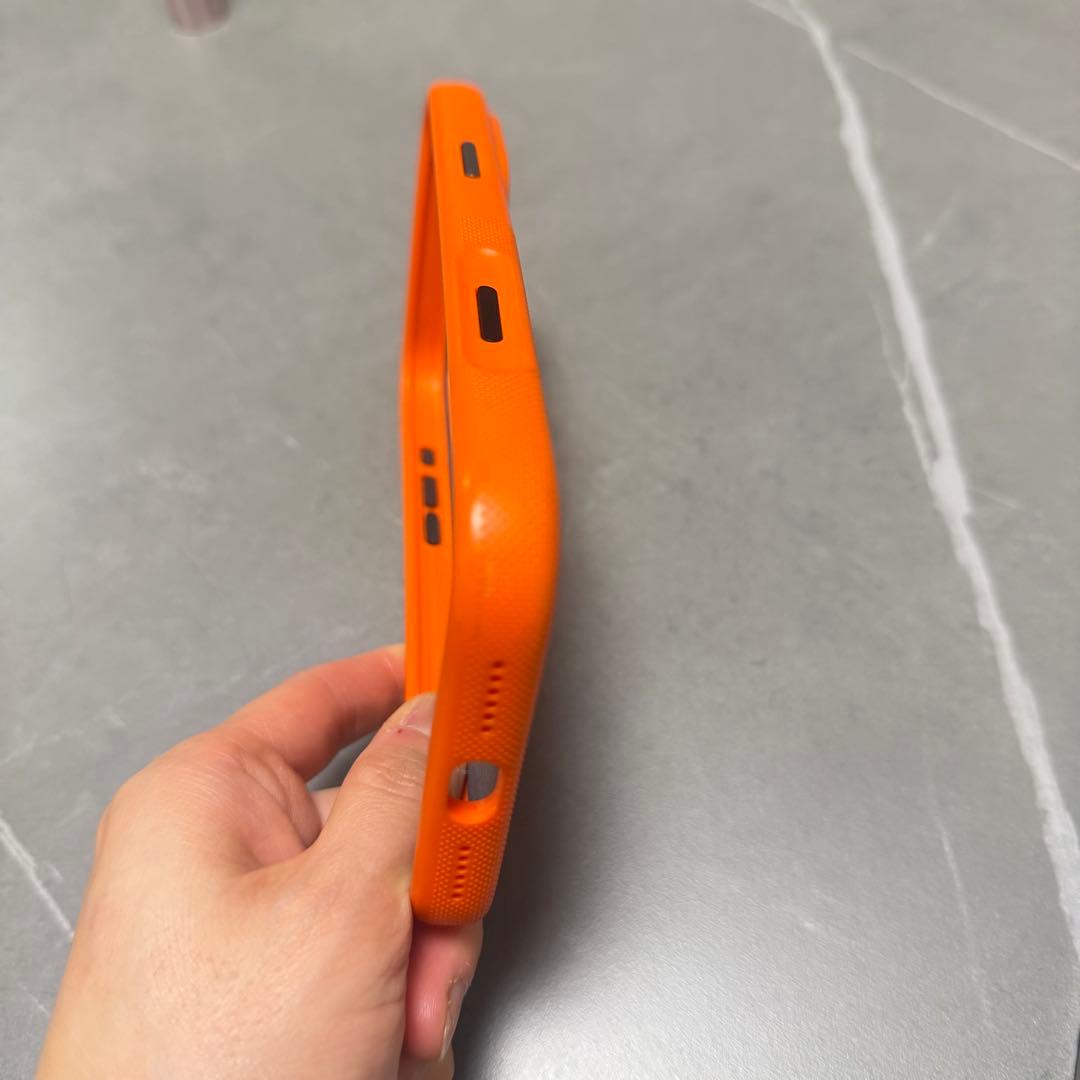 beats オレンジ iPhone17promax ケース apple購入品