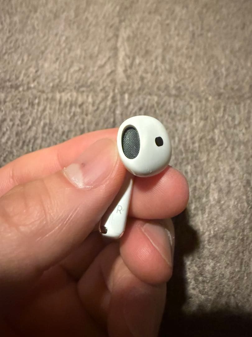 AirPods 第4世代　左右　ノイキャンなし