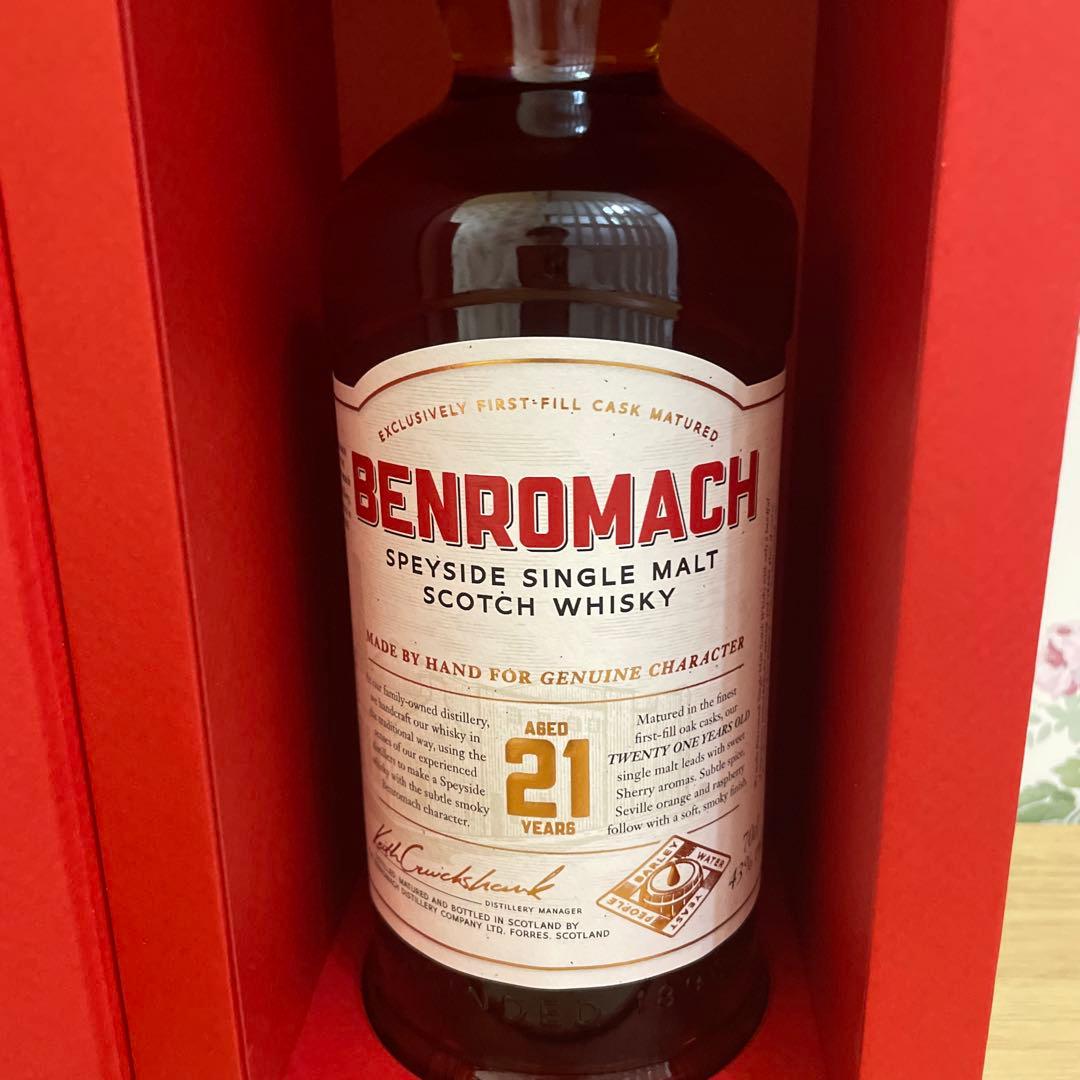 ベンロマック　21年　ウイスキー　700ml 箱付き