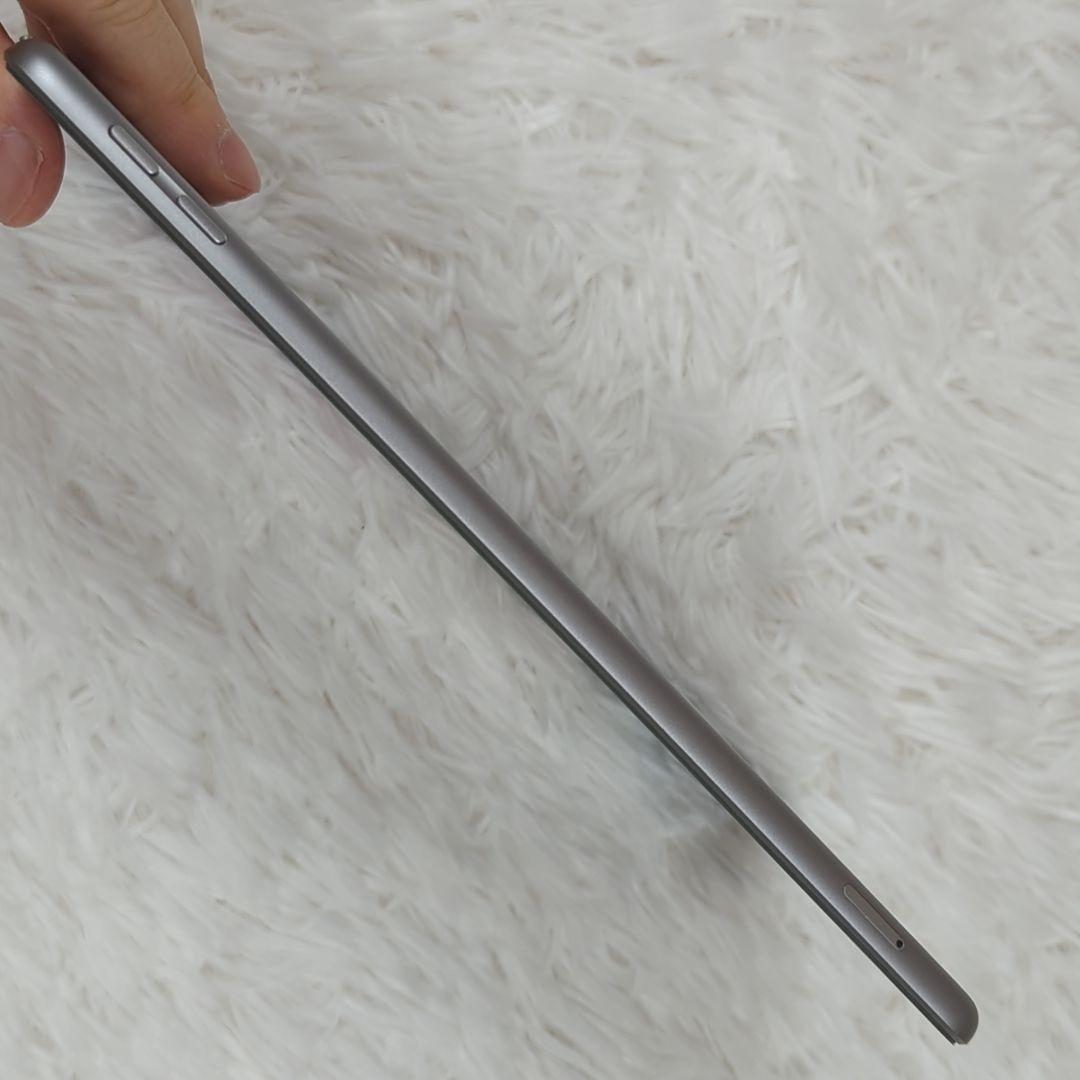 【美品】iPad 第6世代 32GB Wi-Fiモデル