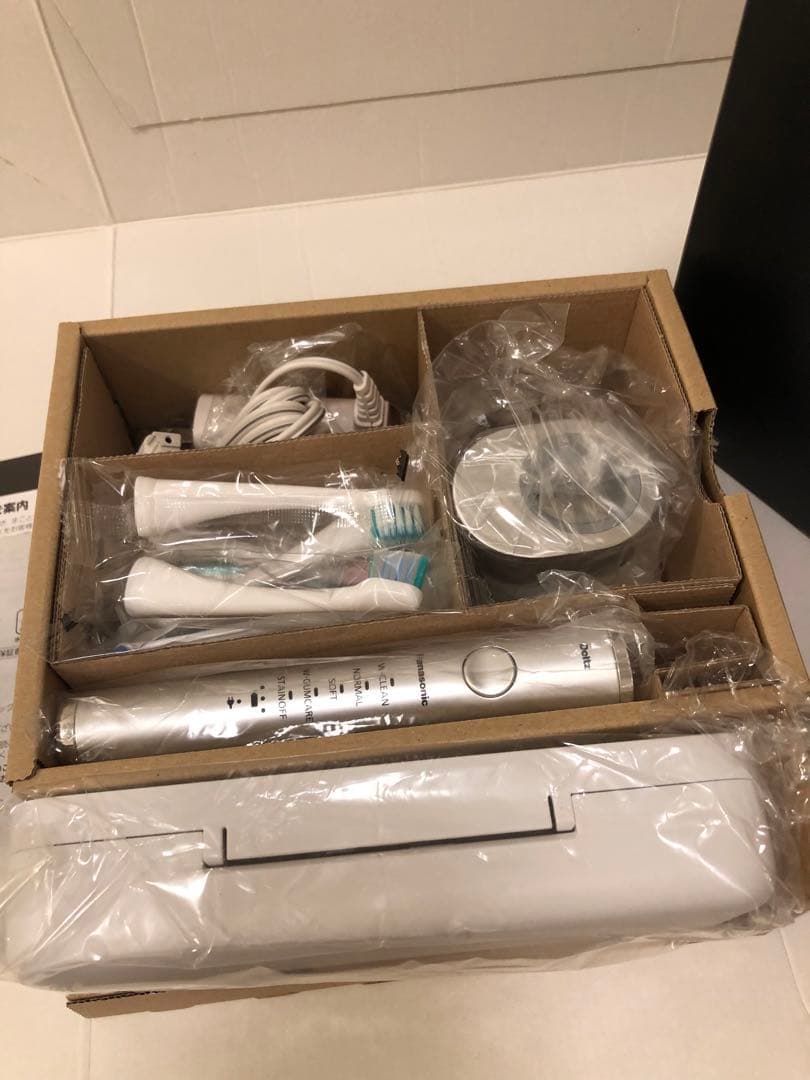 未使用　パナソニック 音波振動ハブラシ ドルツ EW-CDP52-S