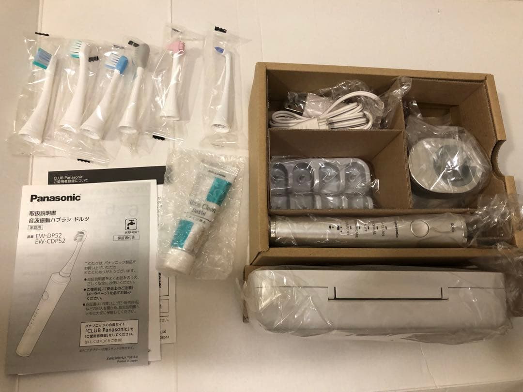 未使用　パナソニック 音波振動ハブラシ ドルツ EW-CDP52-S