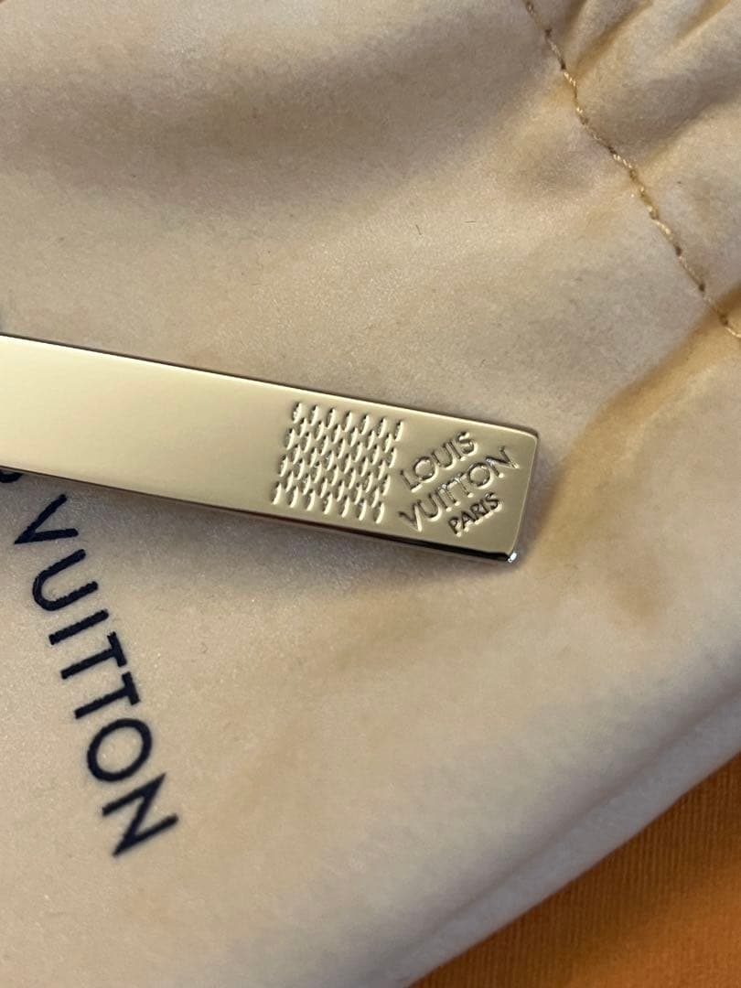 廃盤 未使用品ルイヴィトン ネクタイピン パンスクラヴァットダミエ M61976