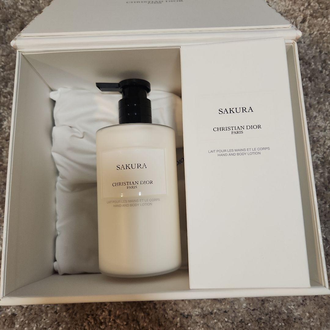 CHRISTIAN DIOR SAKURA ボディローション 350ml