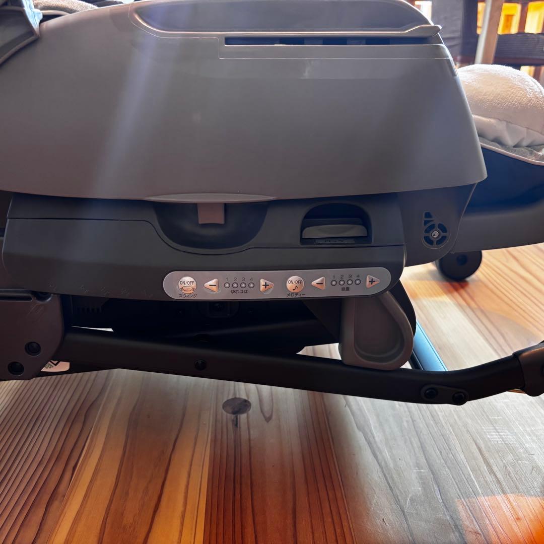 【最終値下げ】Combi ネムリラ 電動 オートスウィング　ハイローチェア