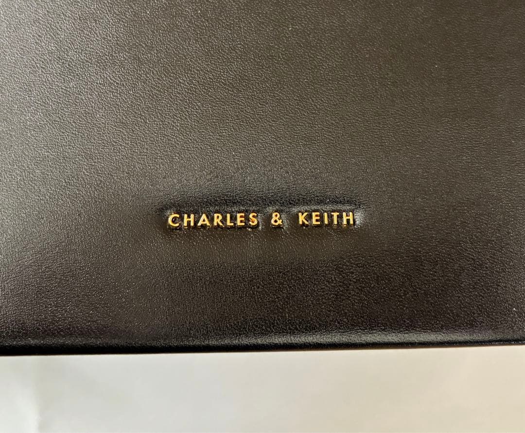 CHARLES & KEITH 黒 トートバッグ