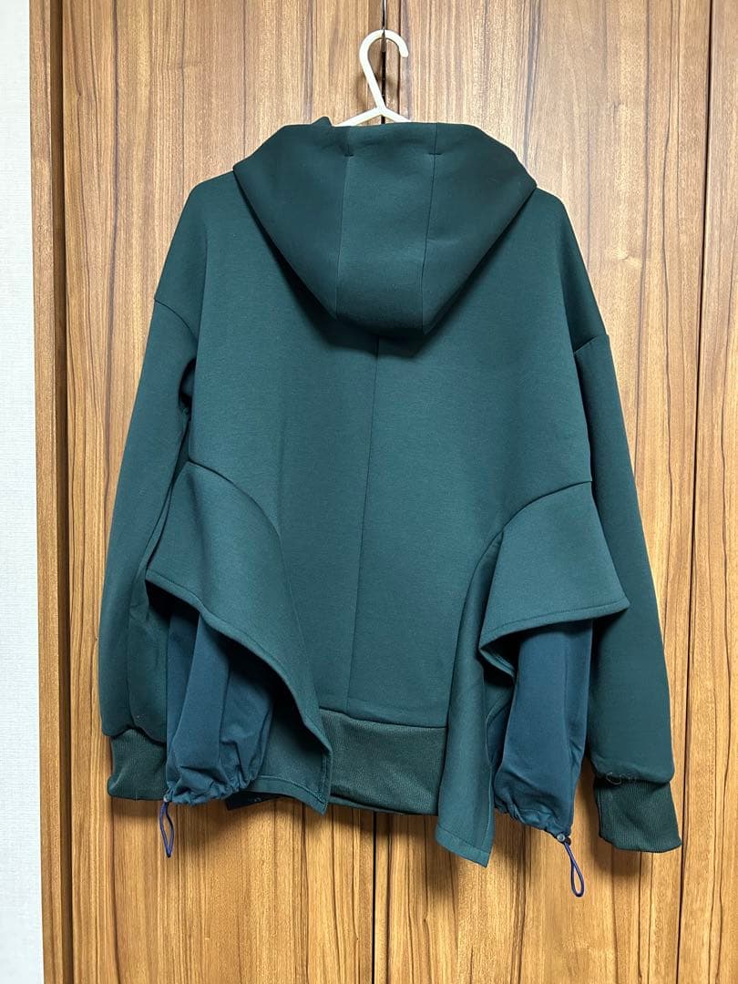 SIDE PARTS DETAIL HOODIEサイドパーツディテールフーディー