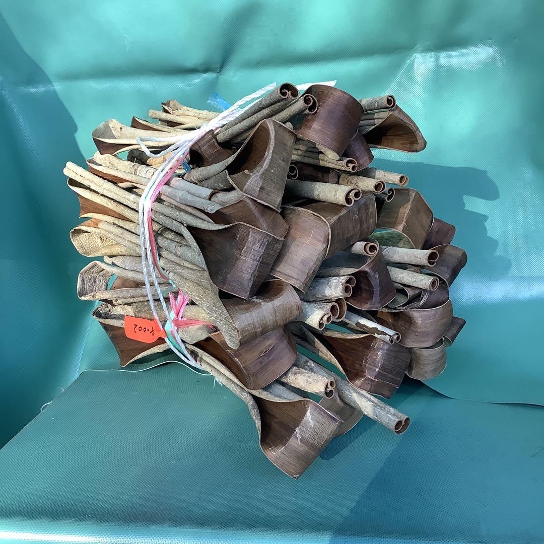 乾燥くるみ樹皮2kg セット。　8-002