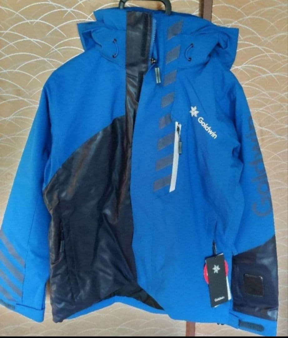 新品タグ付き GOLD WIN ゴールドウイン ウエア 上下組み合わせ。