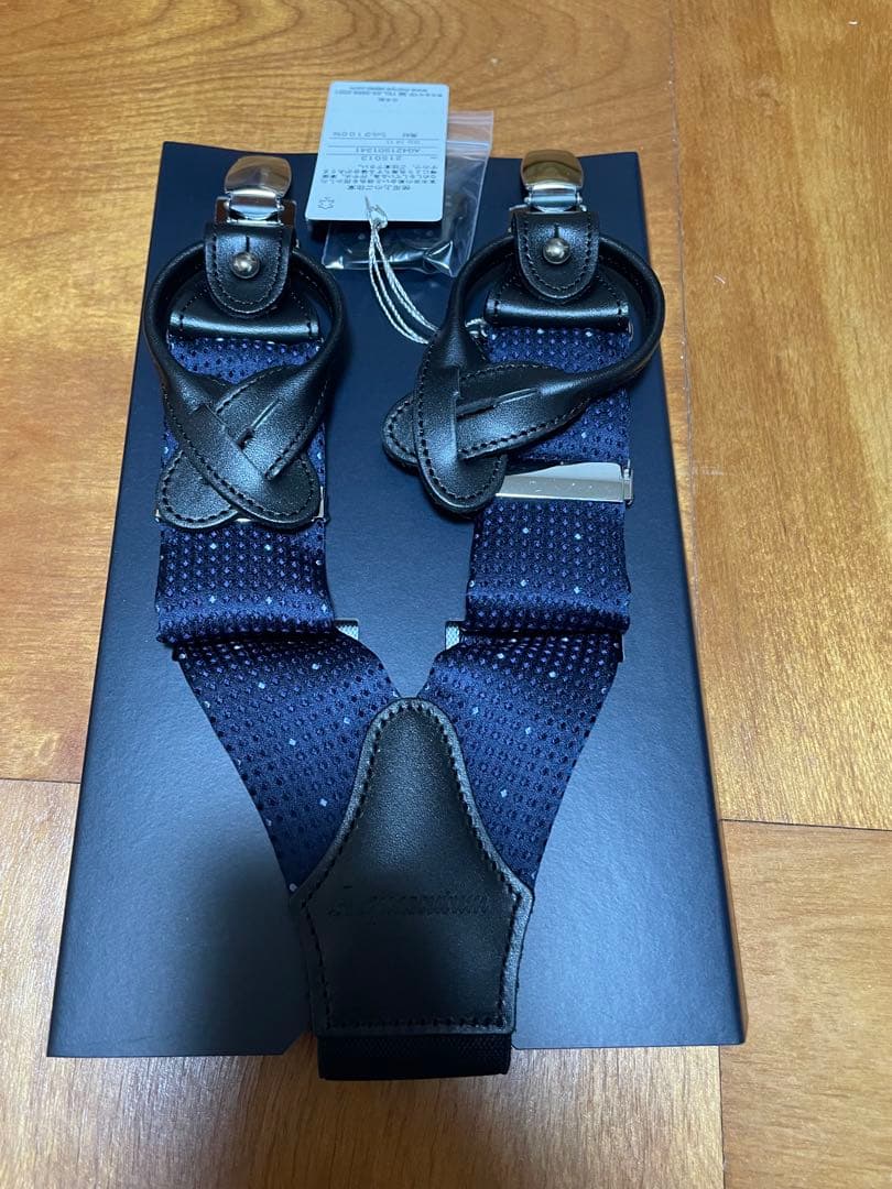 ★Aquascutum ネイビー サスペンダー