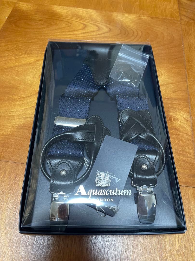 ★Aquascutum ネイビー サスペンダー
