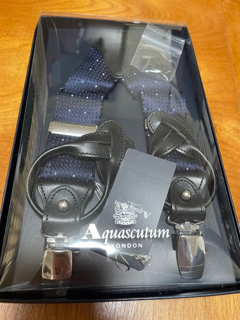 ★Aquascutum ネイビー サスペンダー