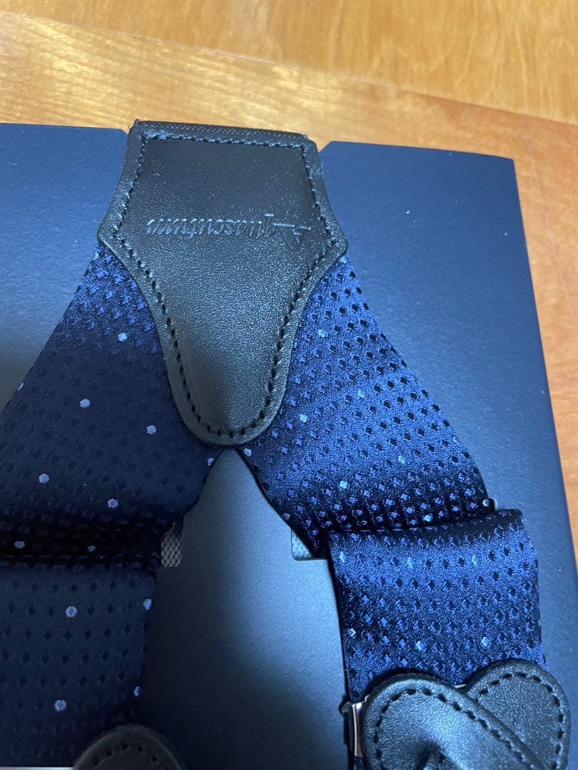 ★Aquascutum ネイビー サスペンダー