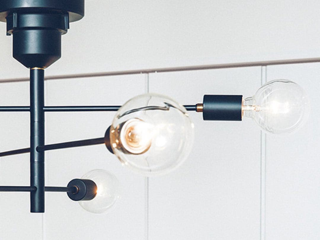 アストル　インターフォルム　シーリングライト ブラック