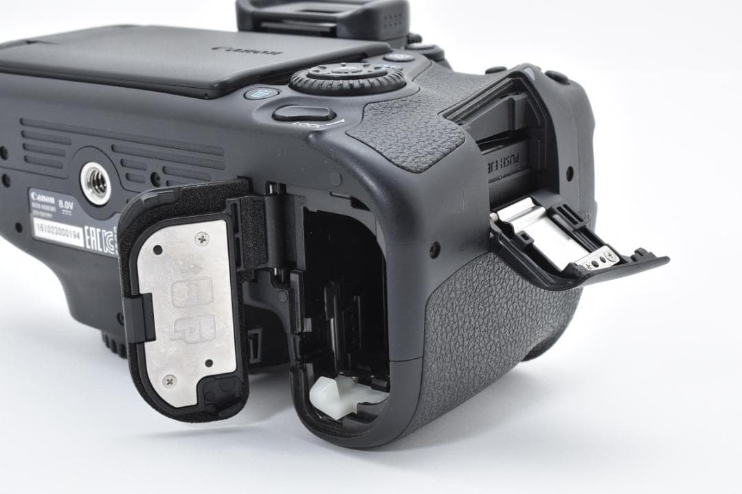 ■ 美品 ■ キヤノン　Canon EOS 80D レンズキット