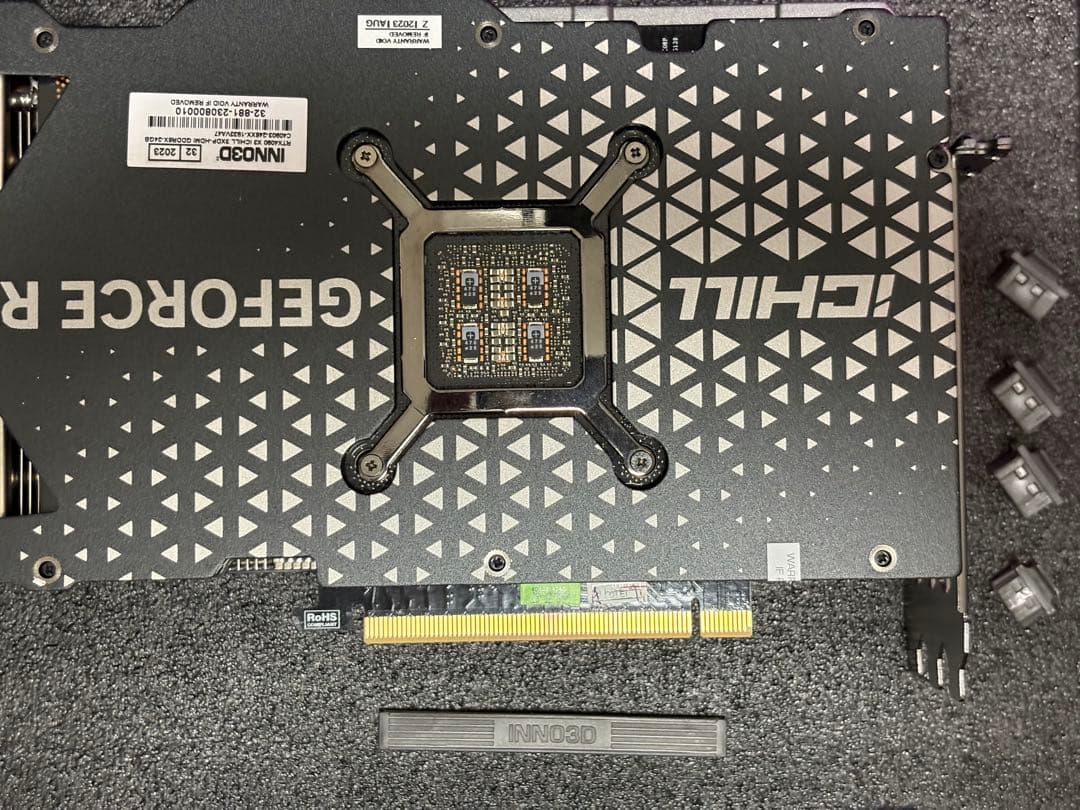 INNO3D GeForce RTX 4090 iCHILL X3 付属品完備