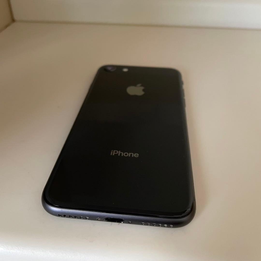 iPhone 8 64GB SIMフリー 動作品 バッテリー劣化あり 箱付き