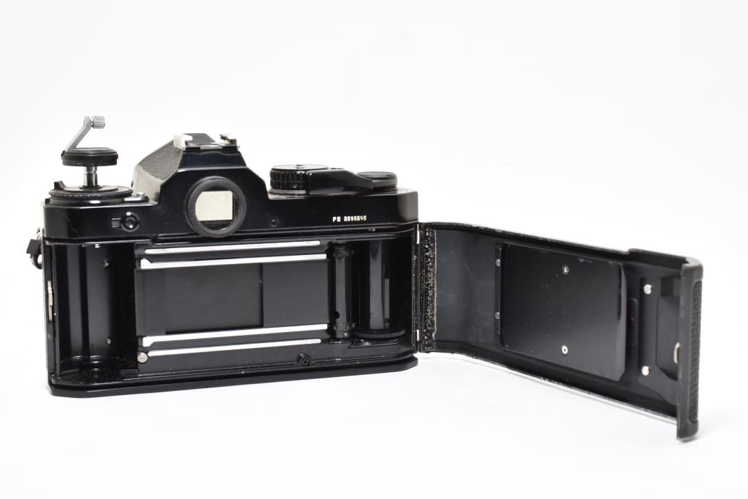 ★良品★ NIKON FE ニコン ボディ SS502 #1084