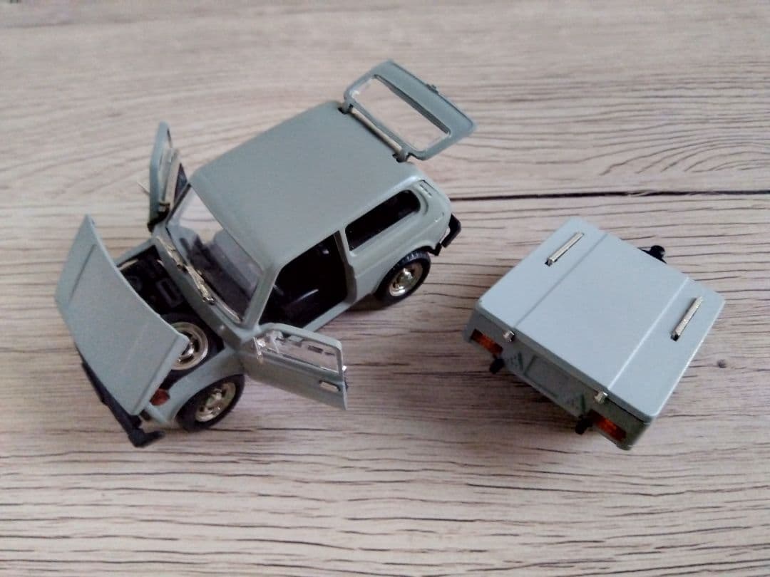 旧ソビエト連邦製ミニカー5台セット　ジル115、177、チャイカ13、14、ラダ