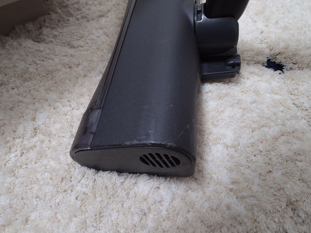 2022年製パナソニック製サイクロン式コードレススティック掃除機MC-SB85K