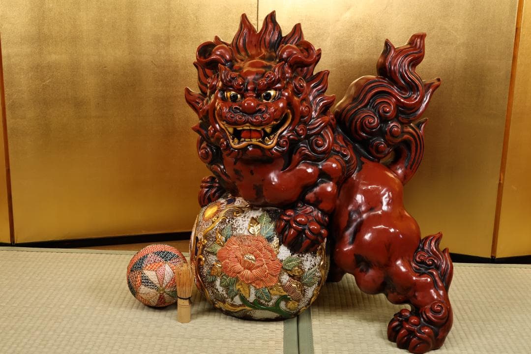 アン、九谷焼　八幡釜　太吉　獅子　牡丹　置物　床飾　高さ56㎝ BK043