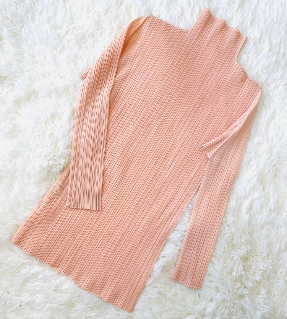 フリーサイズ　イッセイミヤケ　ハイネックトップス　プリーツプリーズ　ピーチ