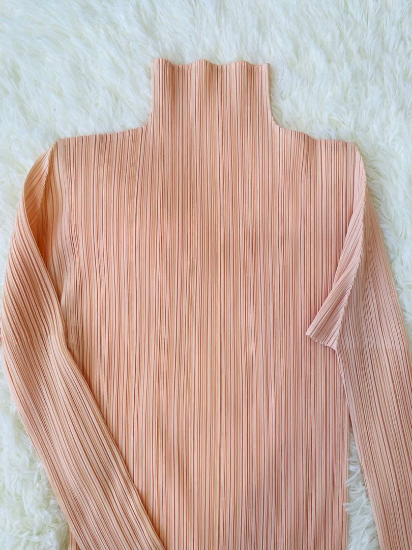 フリーサイズ　イッセイミヤケ　ハイネックトップス　プリーツプリーズ　ピーチ