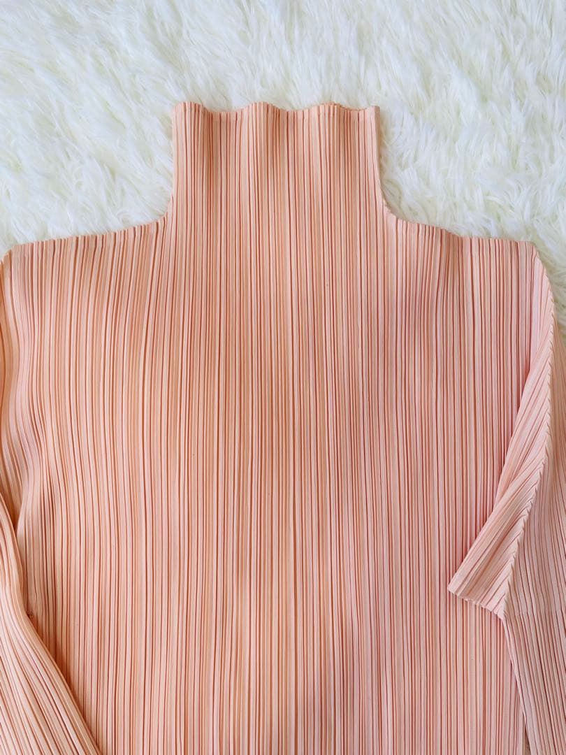 フリーサイズ　イッセイミヤケ　ハイネックトップス　プリーツプリーズ　ピーチ