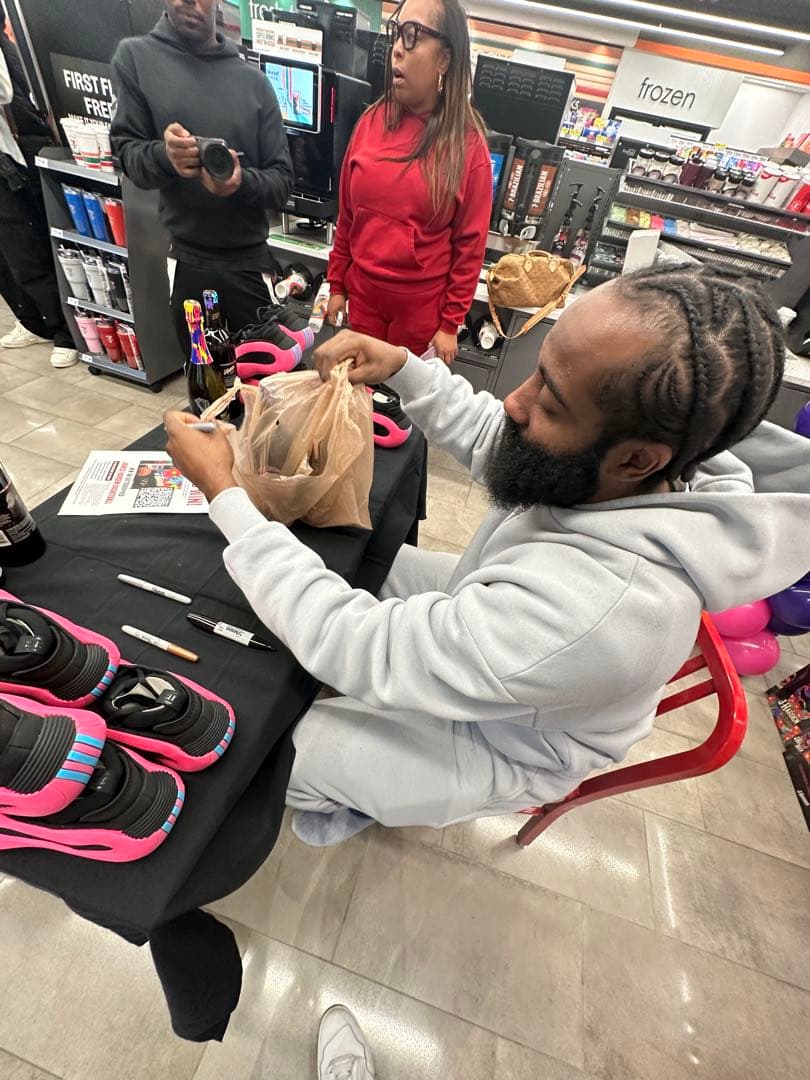 NBAジェームズ・ハーデン直筆サイン入りワイン　バスケ