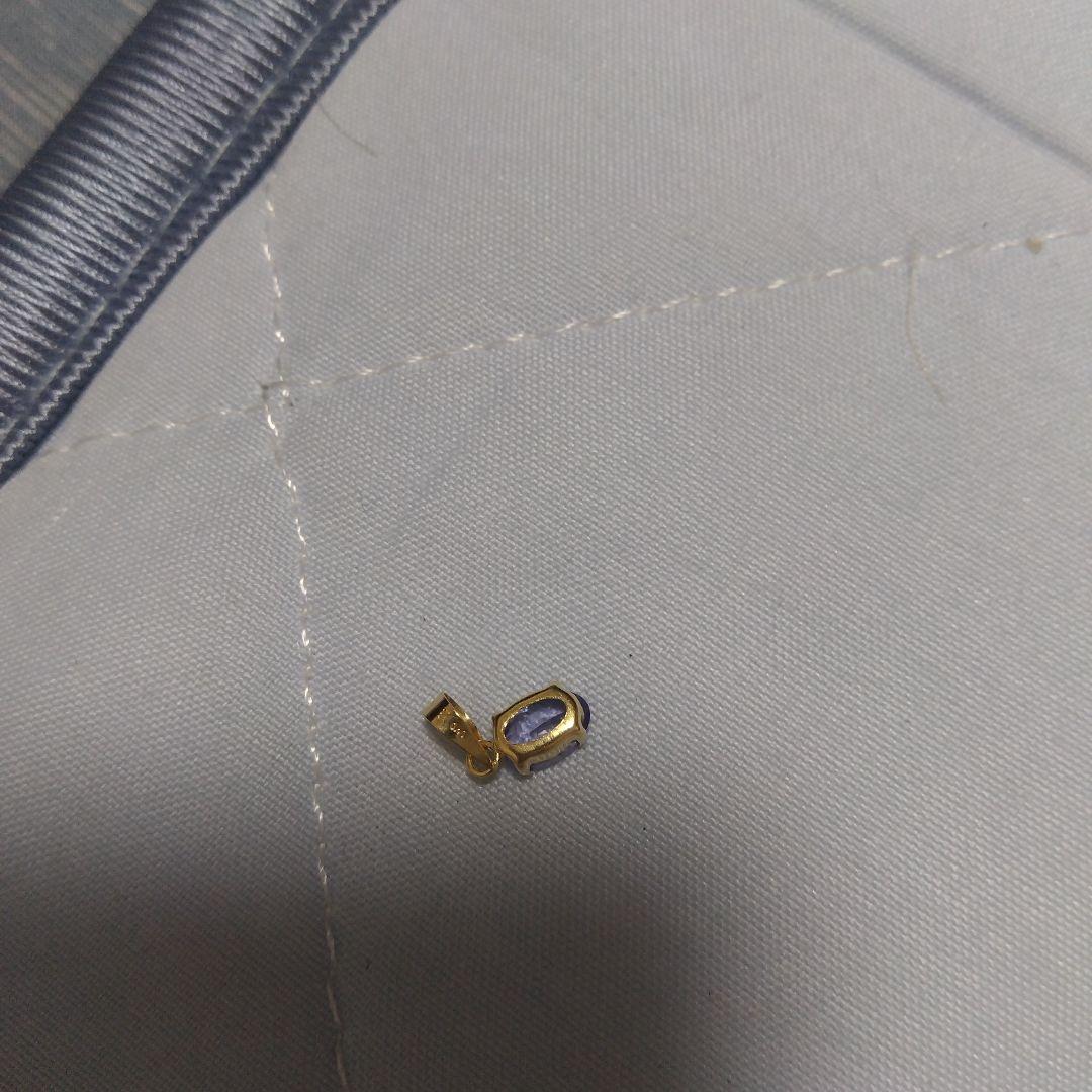 ナオトショップのタンザナイトとペリドットのストーンチャームセット