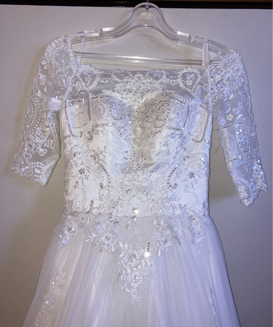 ウェディングドレス　パニエつき