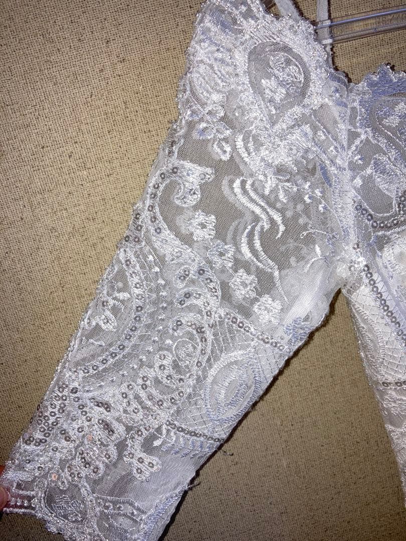 ウェディングドレス　パニエつき