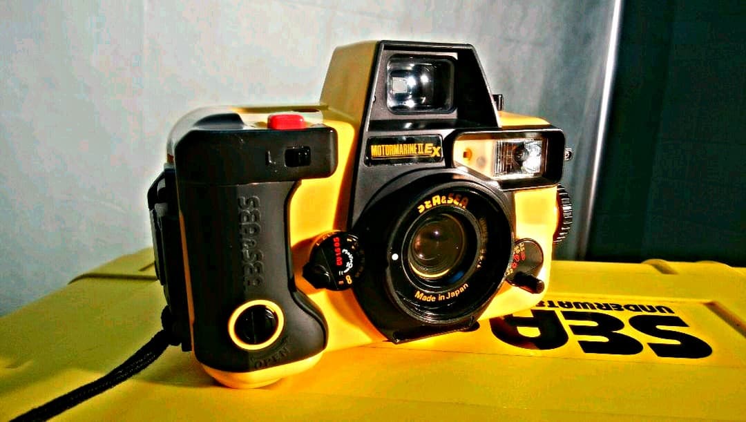 水中カメラ、レンズ2本、レンジフアインダ、ケース