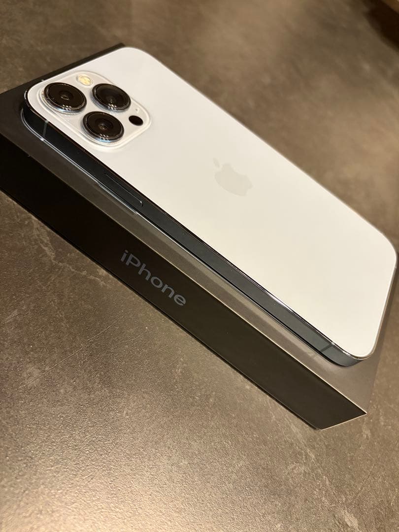Apple iPhone 13 Pro max 本体　256GB シエラブルー
