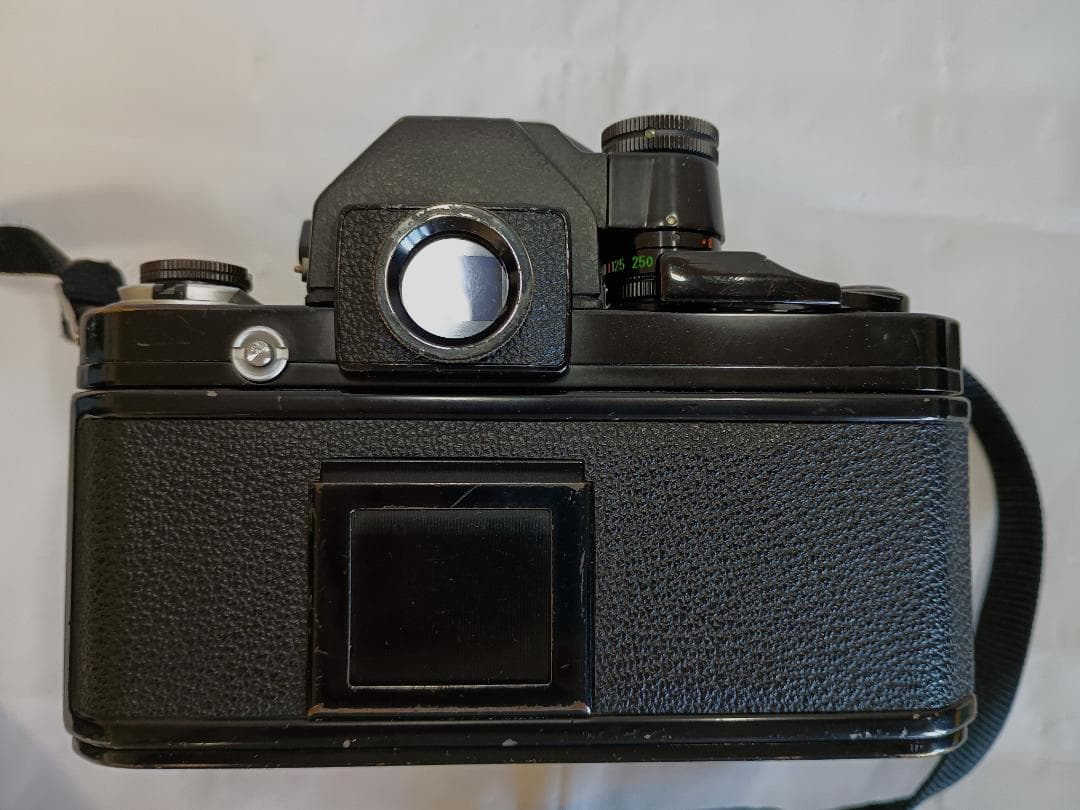 Nikon Ｆ２　フォトミックＳ Nikkor 35mm　ｆ2.8レンズ付き