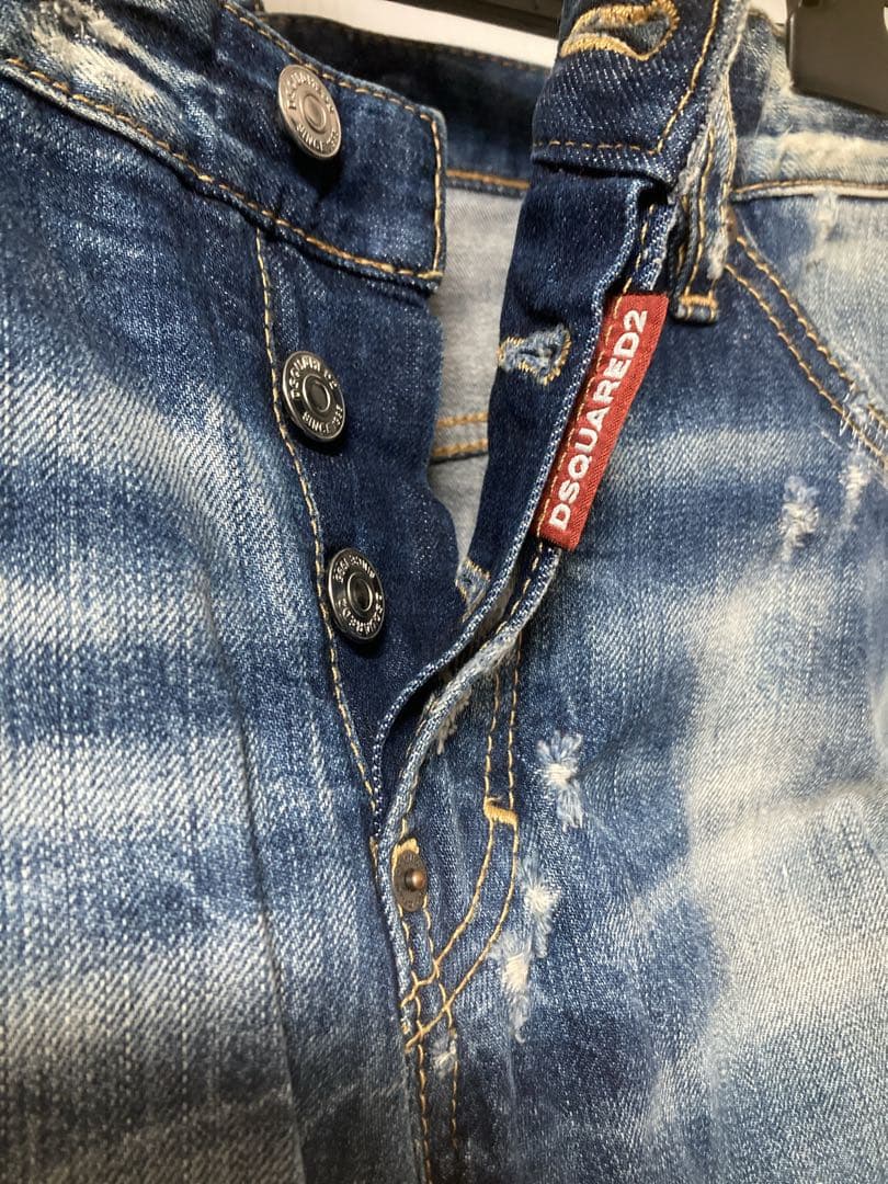 は*な様 DSQUARED2 Sexy twist jean サイズ44 ダメー