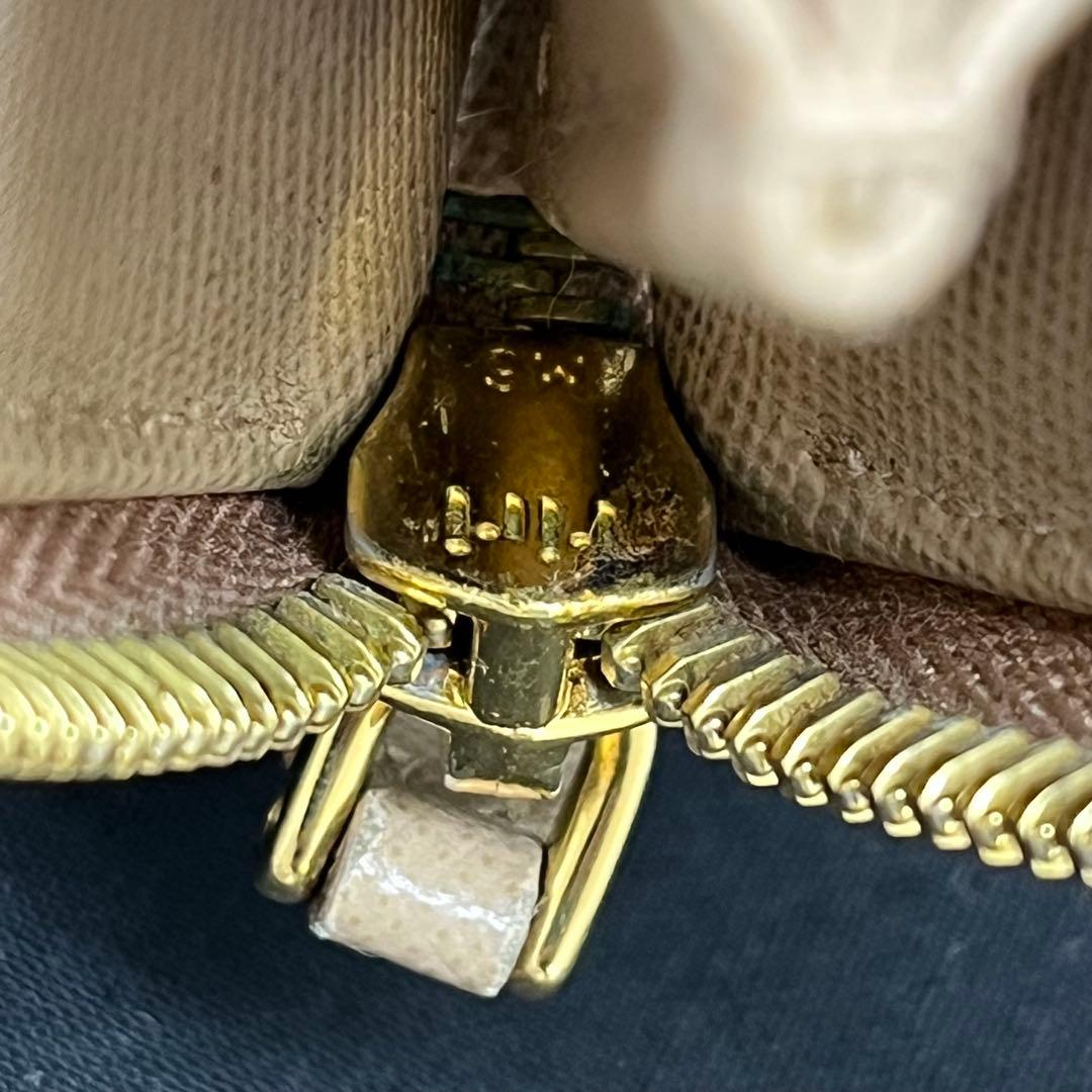 【T】PRADA プラダ サフィアーノ　ケース