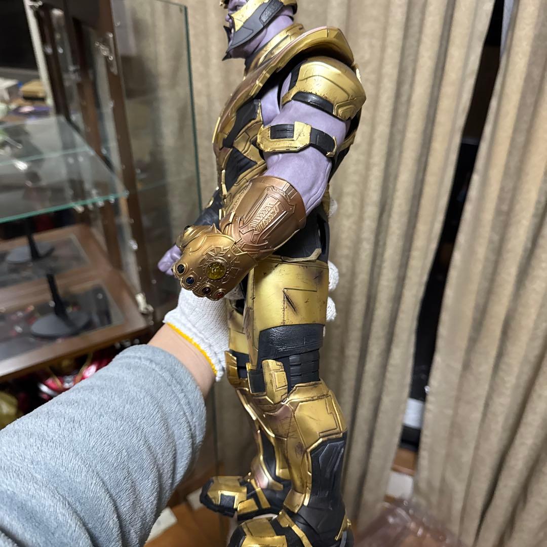 サノス フィギュア ホットトイズ